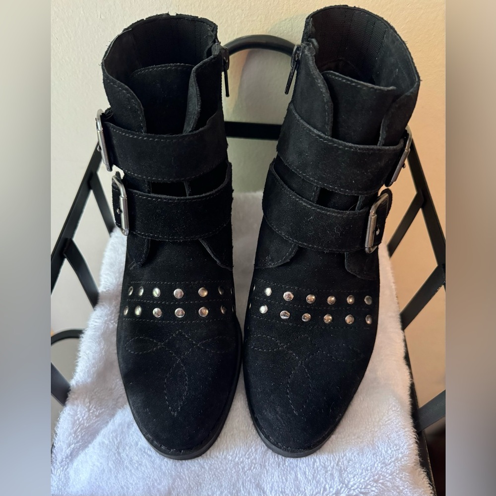 ELLOS TWO BUCKLE SUEDE BOOTIE | Black Suede Women's 7